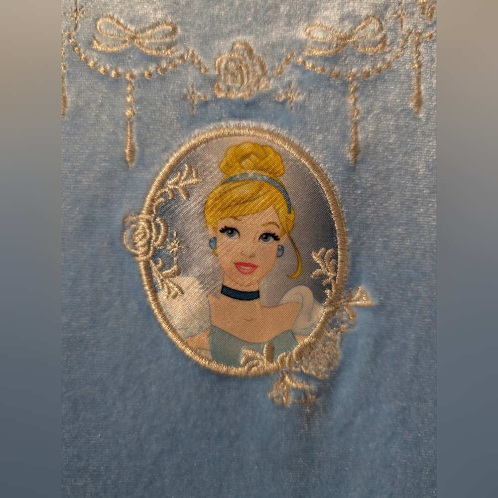 Disney Cinderella dress for a princess 👑